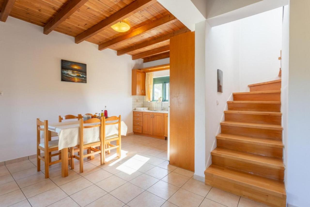 Spiros Beach Villa 弗朗哥卡斯特隆 外观 照片